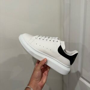 Alexander mcqueens sneakers
